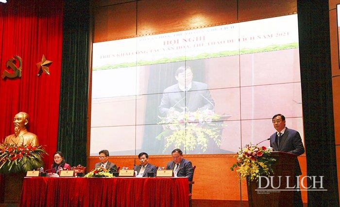 Tổng cục trưởng  Tổng cục Du lịch Nguyễn Trùng Khánh trình bày tham luận tại Hội nghị